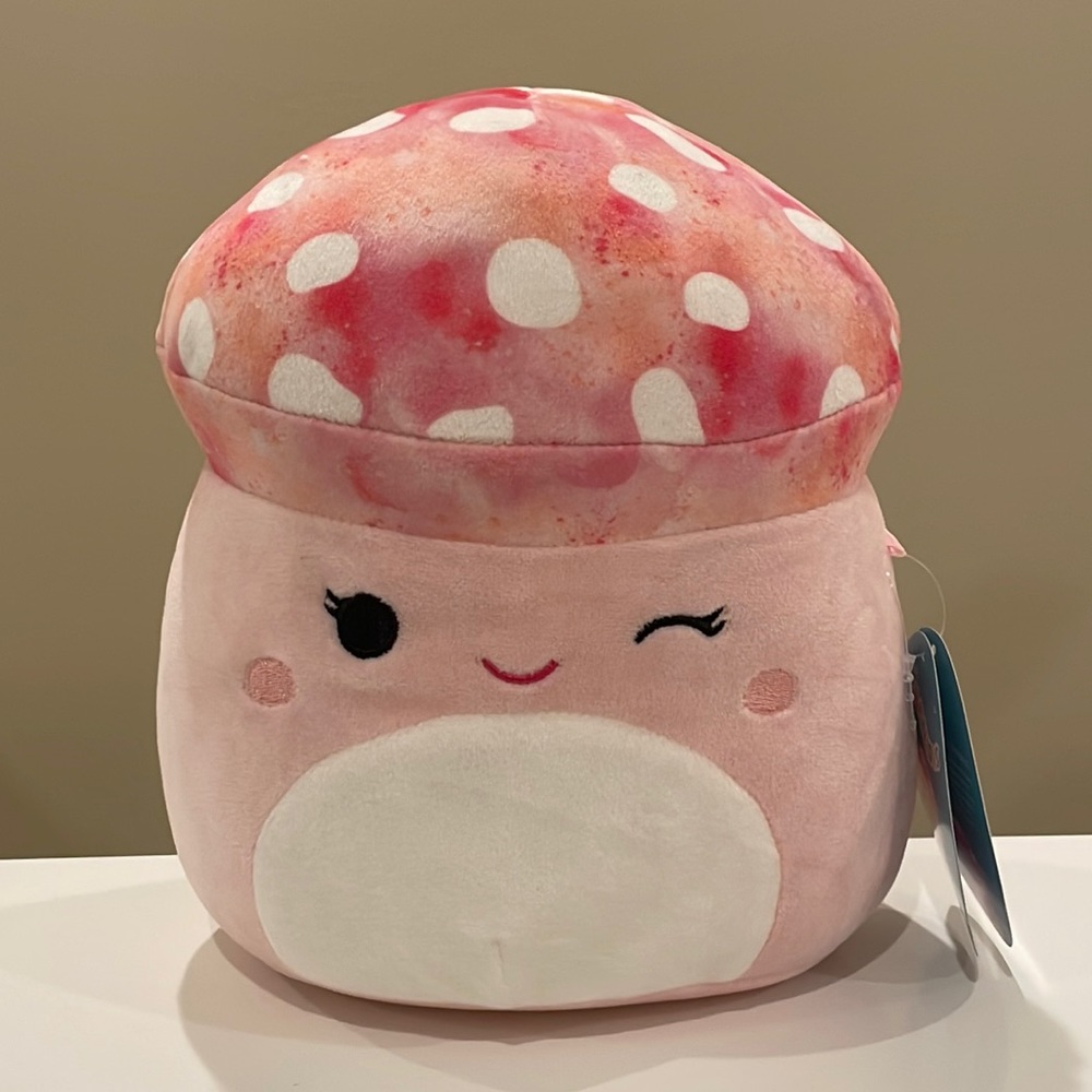 NWT 8” Molly the Mushroom Squishmallow